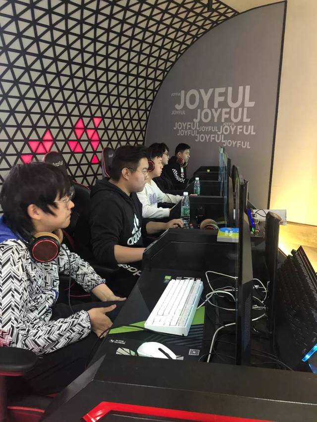 我們可以回 我們可以回